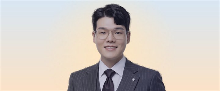 Sunmin Lee Director
